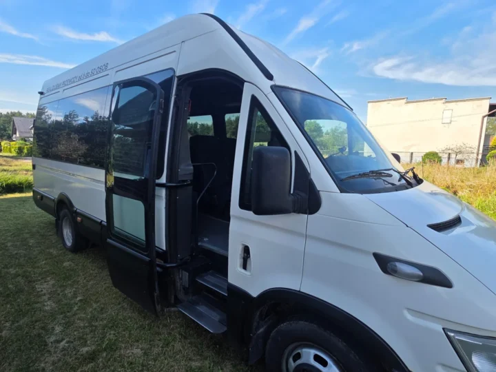 Iveco Daily — 19 miejsc, Labudda Busreisen